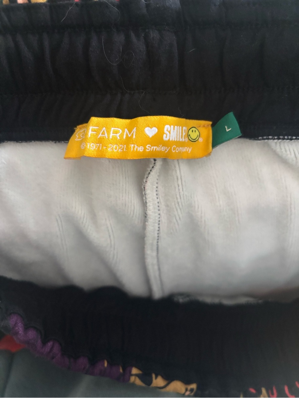 Farm Rio Smiley Collab Sweatpants - Picture 3 of 4